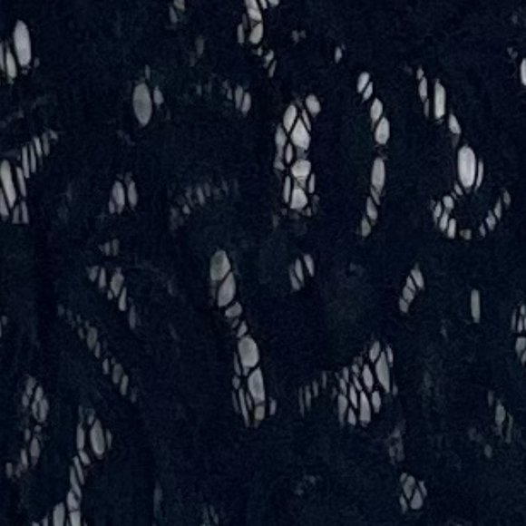 Studio Y Black Lace Tank w/Keyhole Button Closure S - Picture 6 of 7